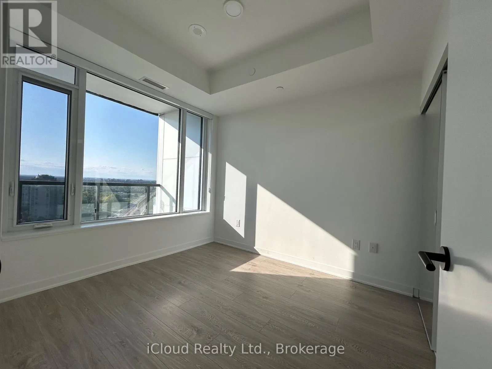 1908 - 2495 EGLINTON AVENUE W