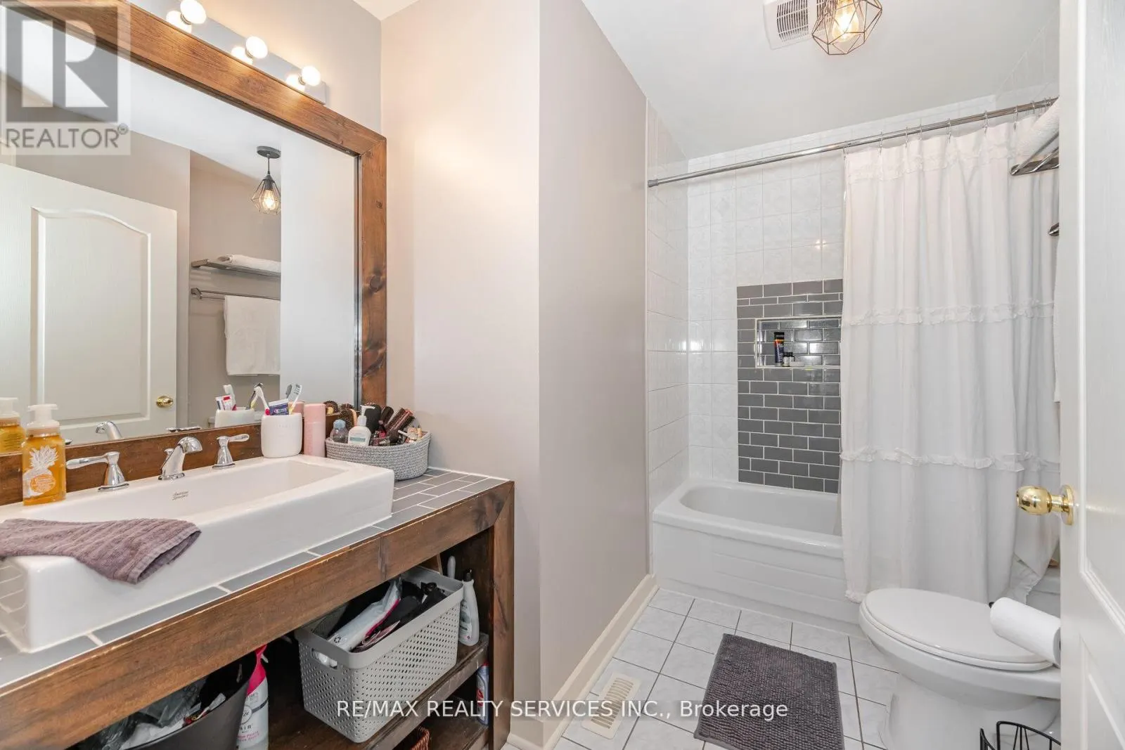 10 DEER CREEK PLACE