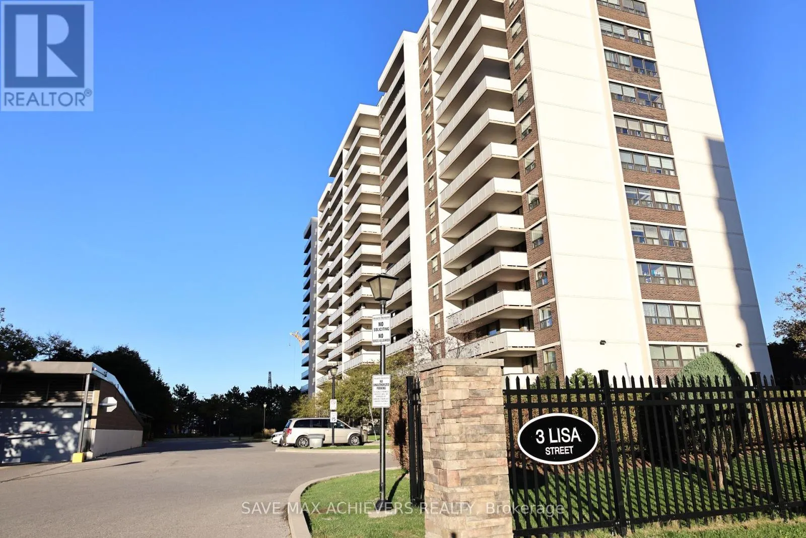 1206 - 3 LISA STREET