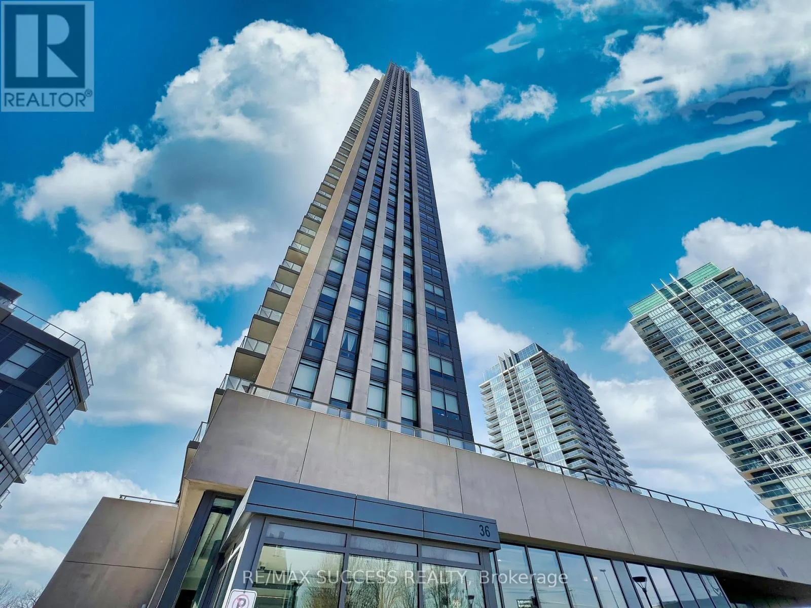 2707 - 36 PARK LAWN ROAD