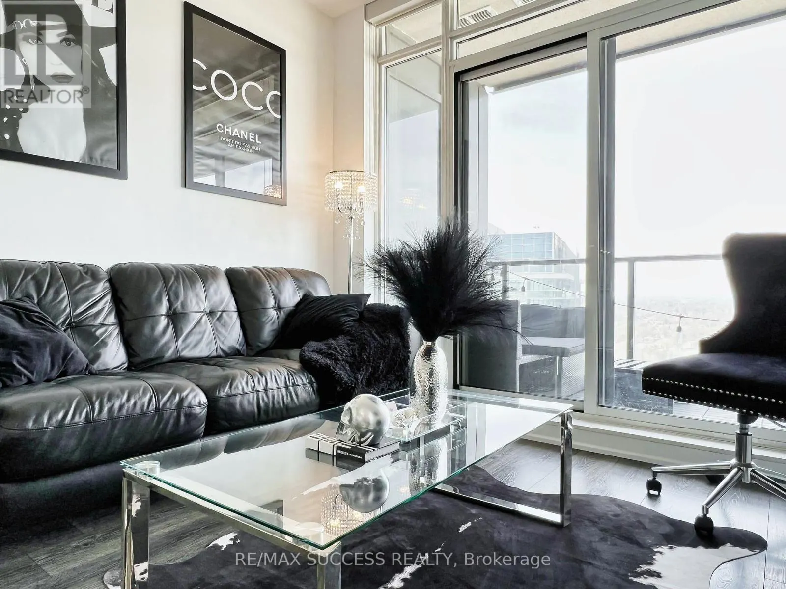 2707 - 36 PARK LAWN ROAD