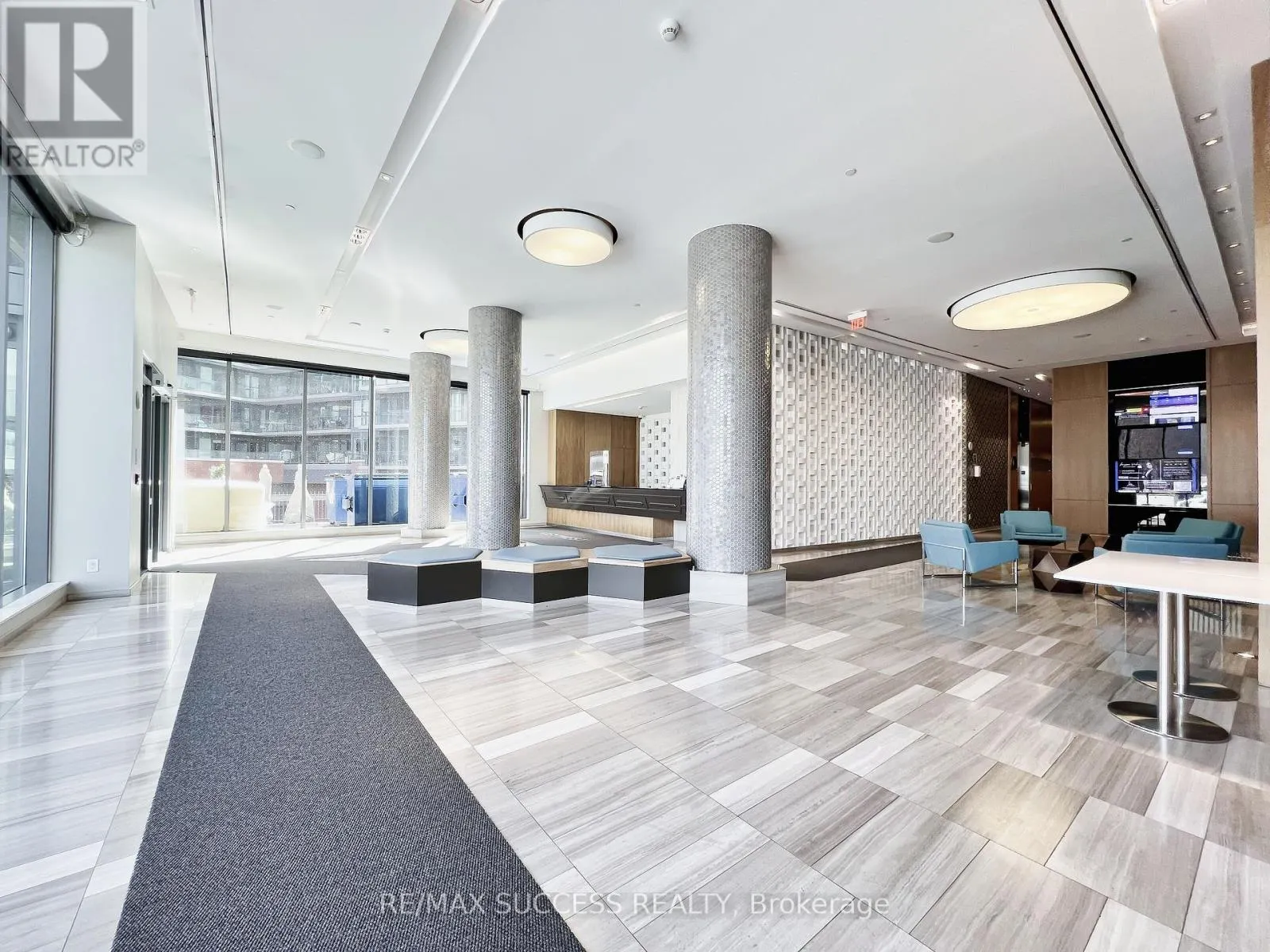 2707 - 36 PARK LAWN ROAD