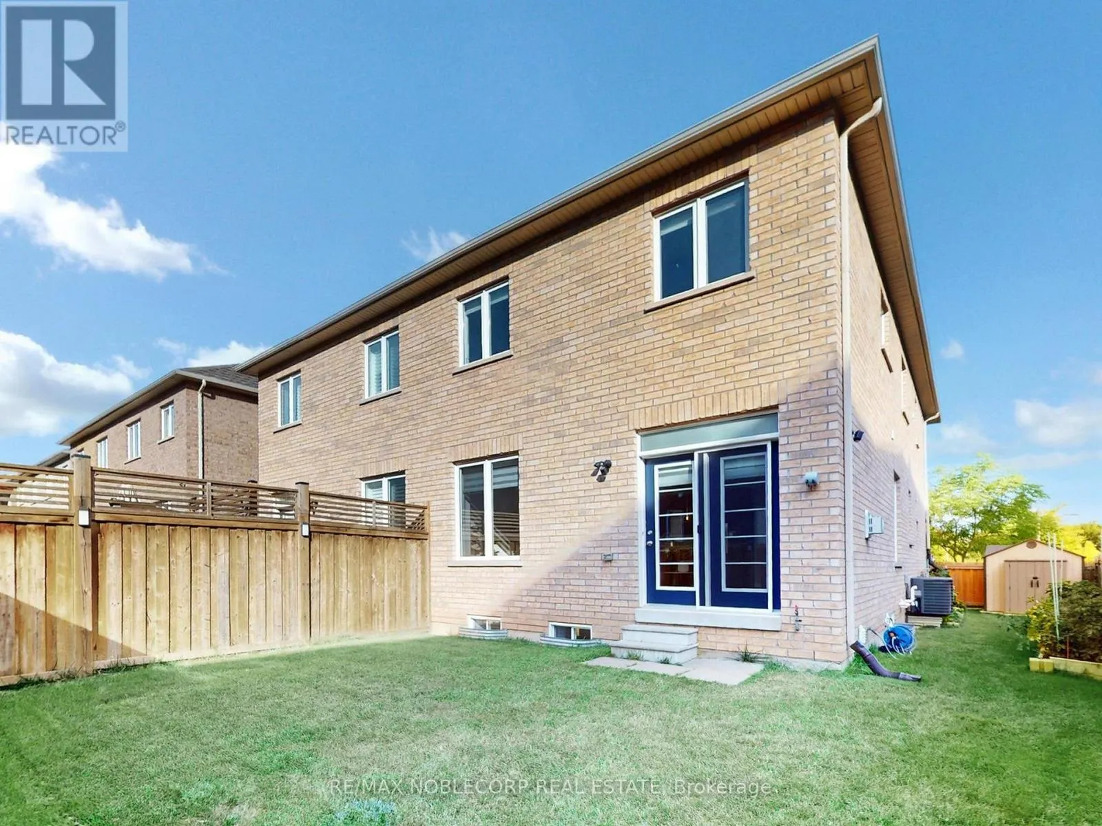 593 SETTLERS ROAD W