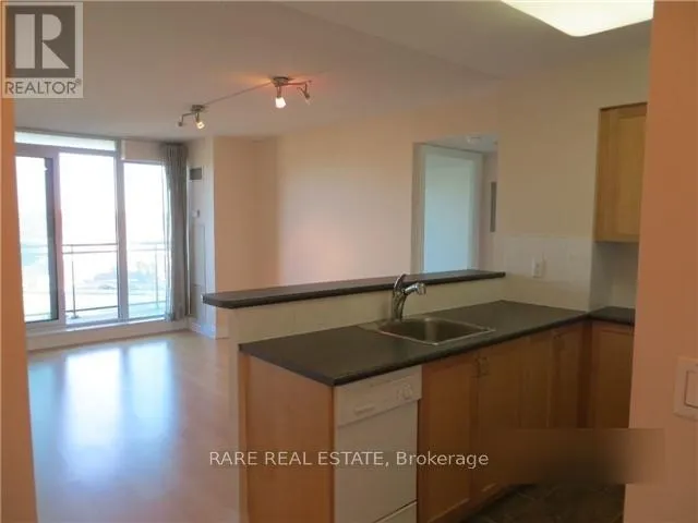 1404 - 2121 LAKESHORE BOULEVARD W
