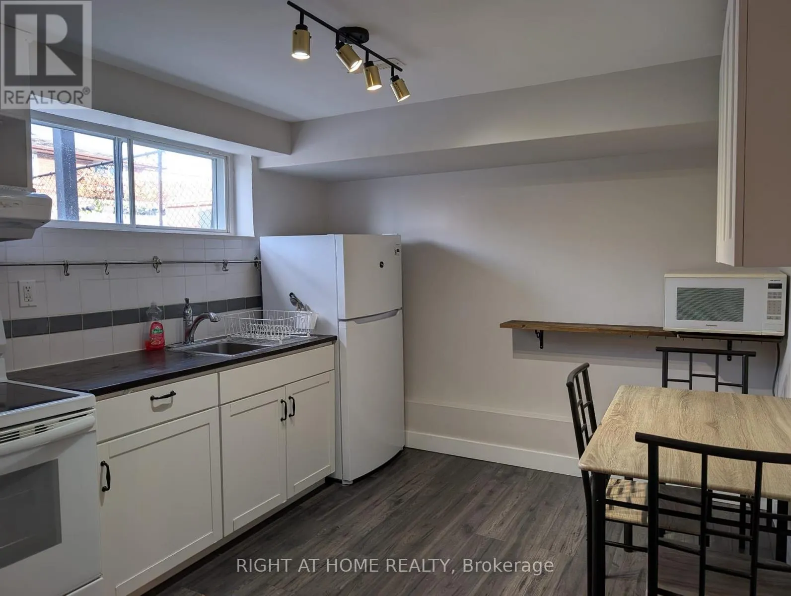 BASEMENT - 30 WATNEY CRESCENT
