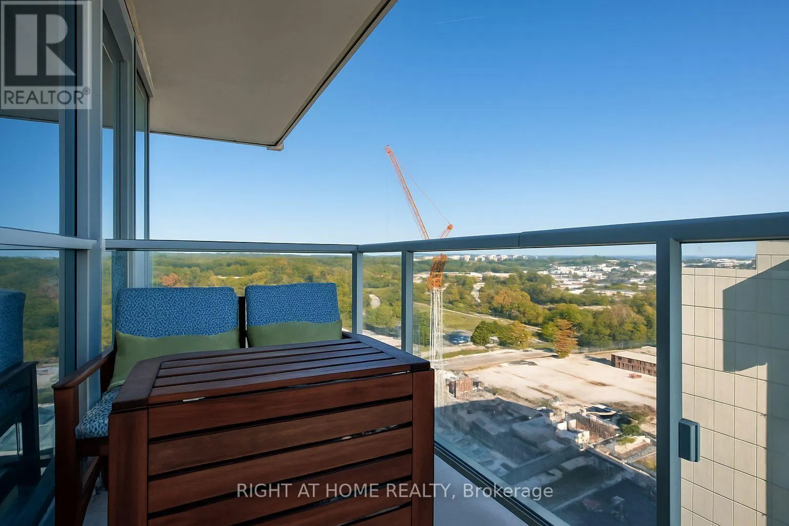 1603 - 55 SPEERS ROAD
