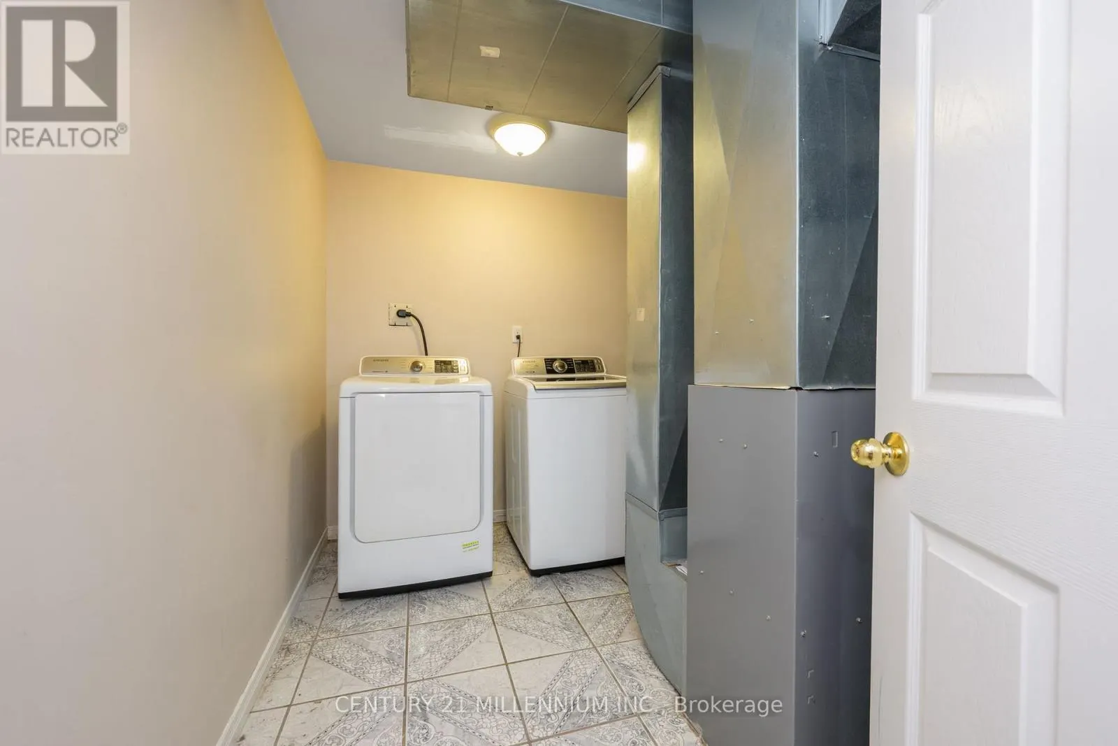 87 HEARTLEAF CRESCENT