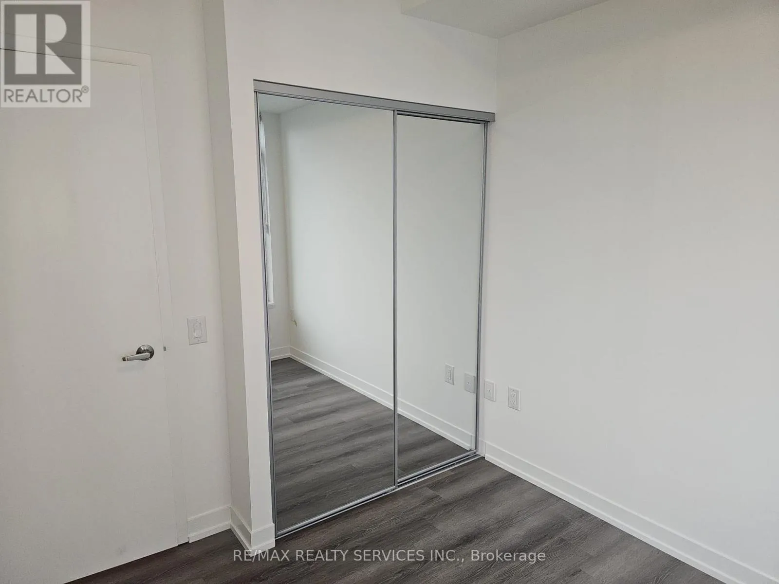 1305 - 2485 EGLINTON AVENUE W