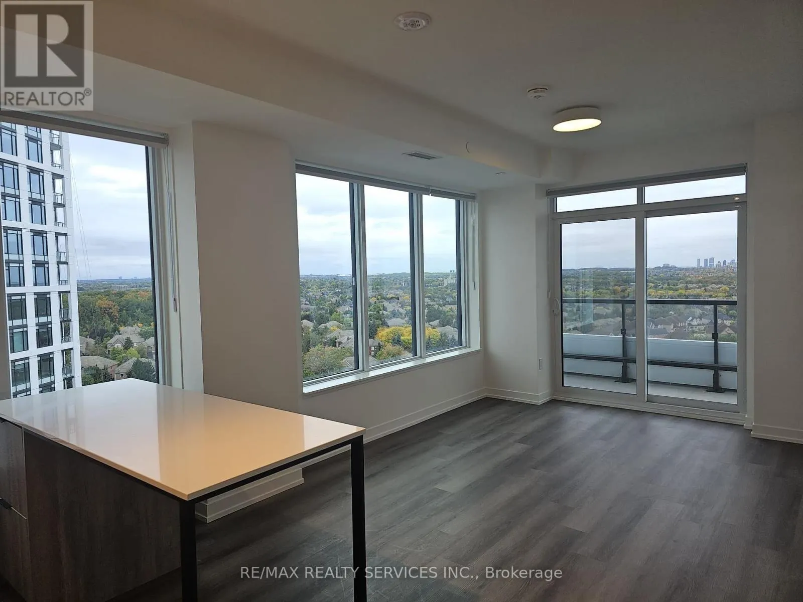 1305 - 2485 EGLINTON AVENUE W