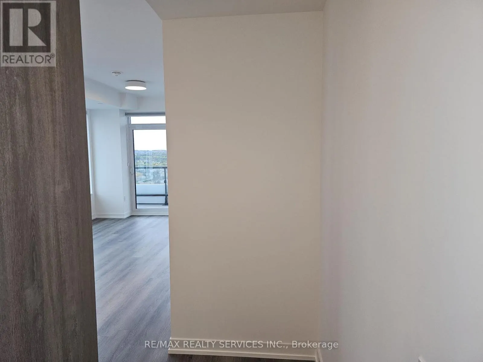 1305 - 2485 EGLINTON AVENUE W