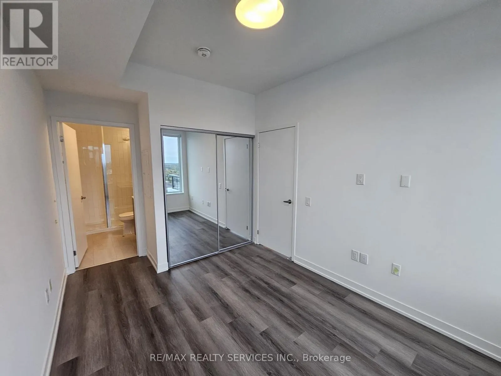1305 - 2485 EGLINTON AVENUE W