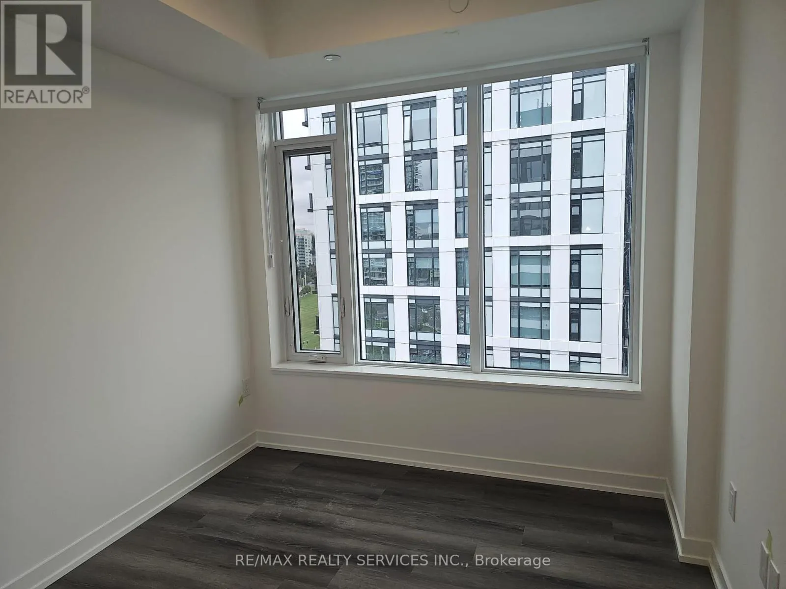 1305 - 2485 EGLINTON AVENUE W