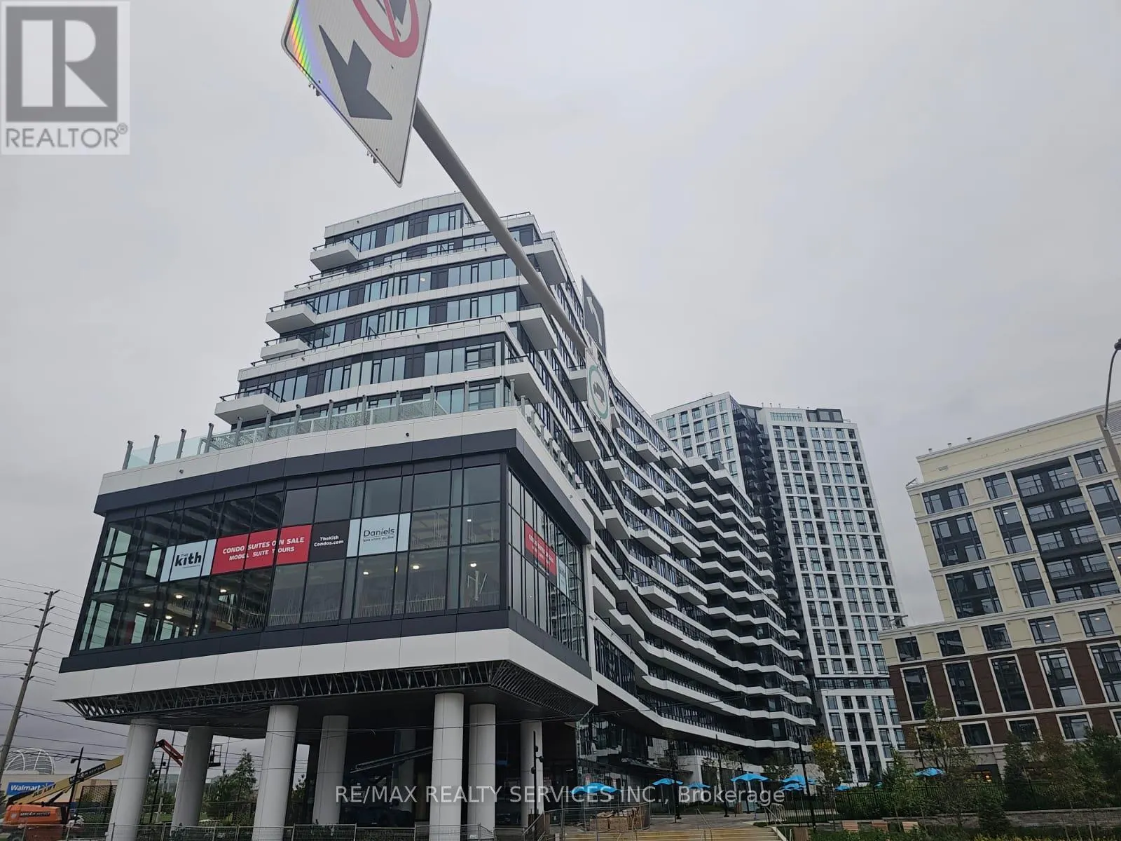 1305 - 2485 EGLINTON AVENUE W