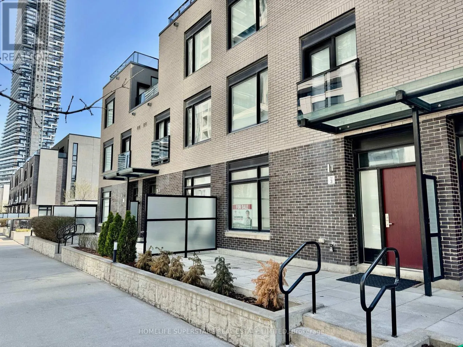 TH 3 - 4070 PARKSIDE VILLAGE DRIVE W