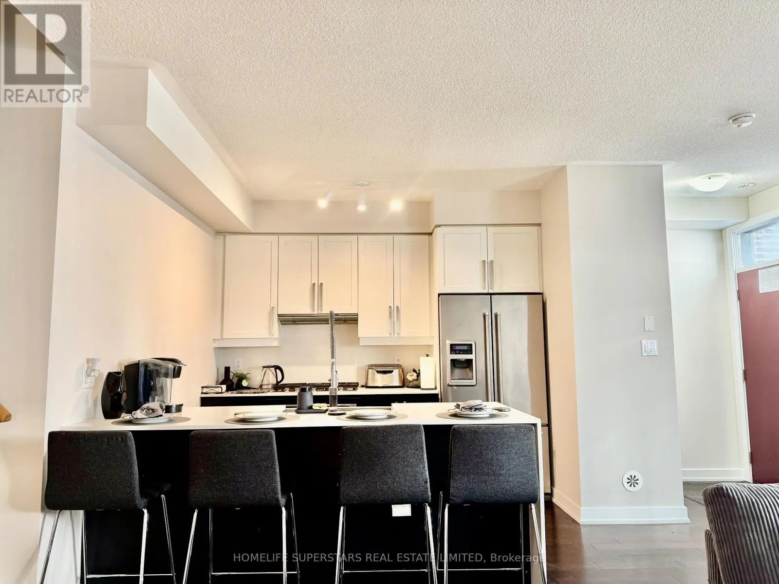 TH 3 - 4070 PARKSIDE VILLAGE DRIVE W