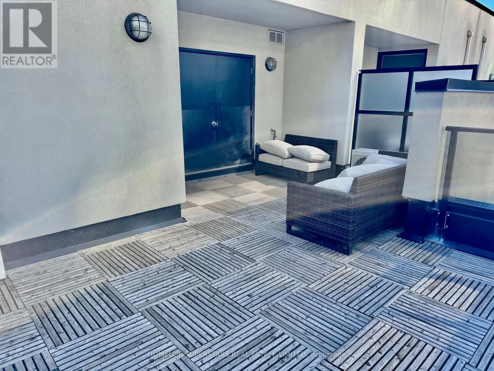 TH 3 - 4070 PARKSIDE VILLAGE DRIVE W
