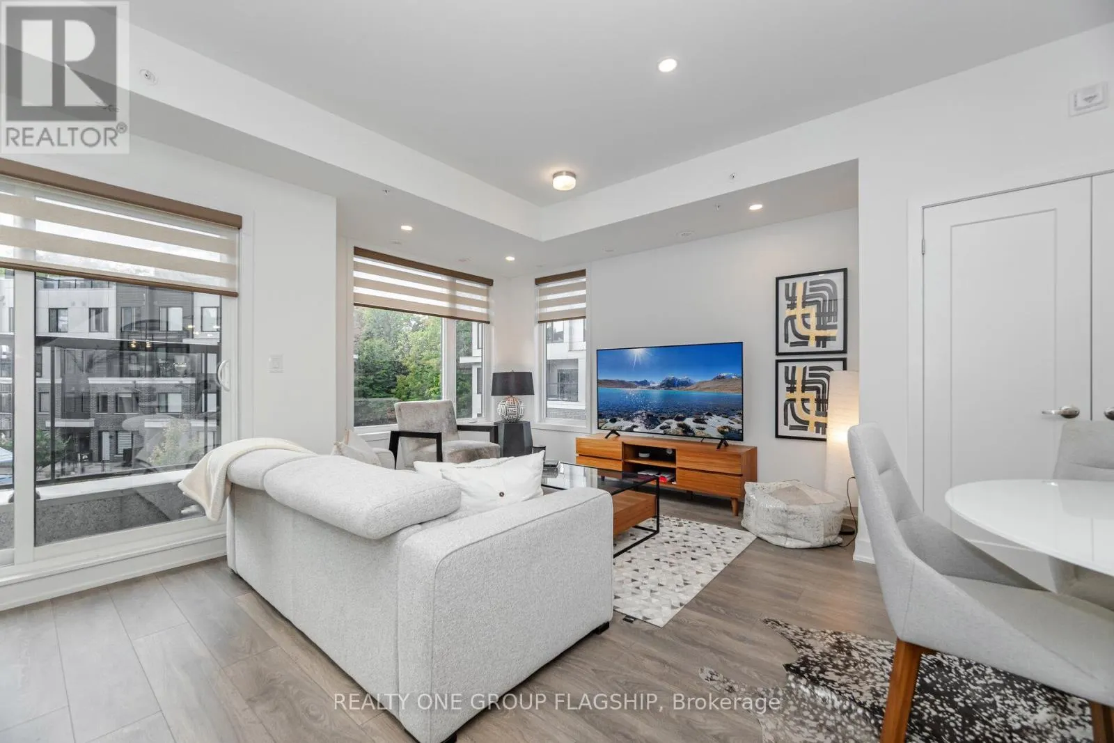 27 - 3476 WIDDICOMBE WAY W