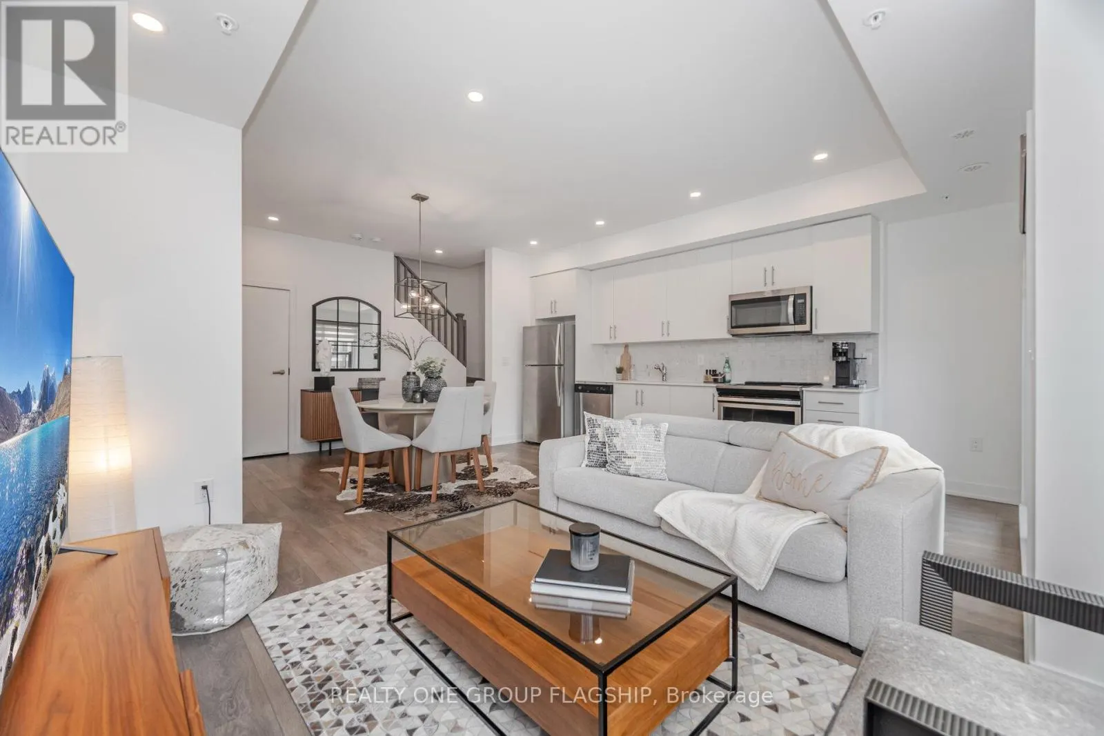 27 - 3476 WIDDICOMBE WAY W