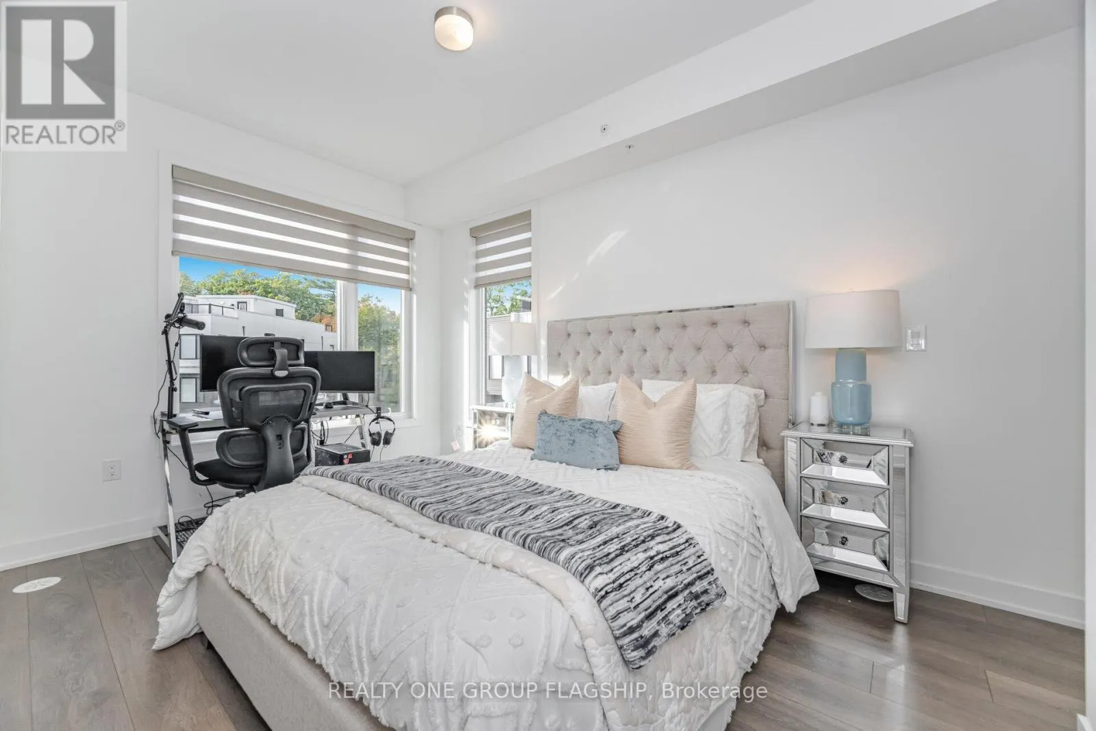 27 - 3476 WIDDICOMBE WAY W