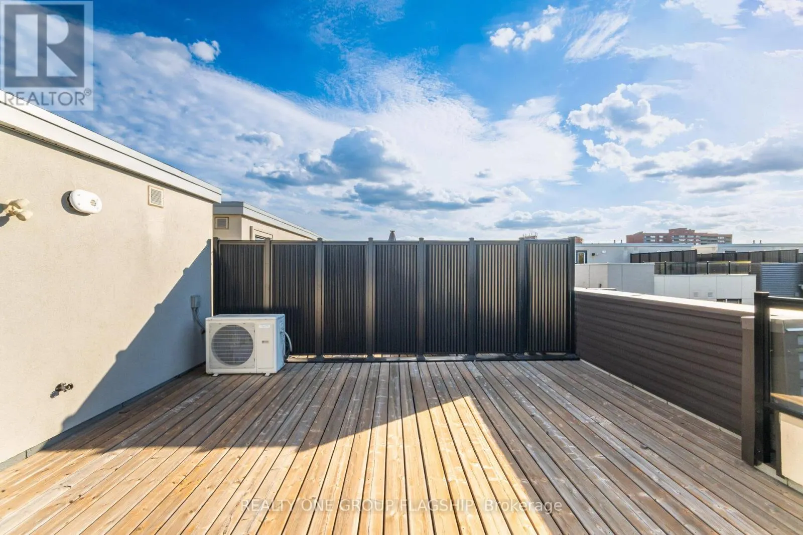 27 - 3476 WIDDICOMBE WAY W
