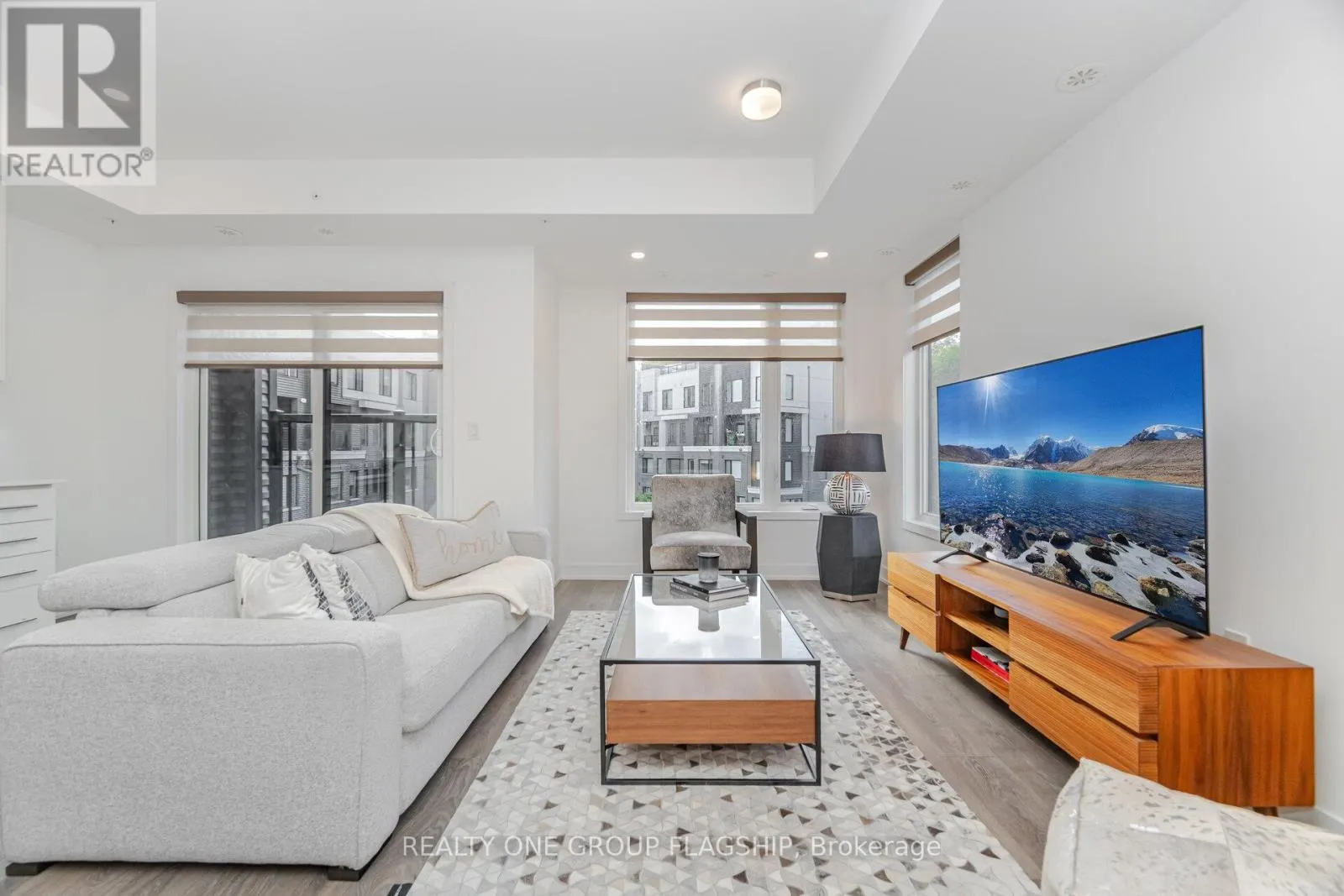 27 - 3476 WIDDICOMBE WAY W