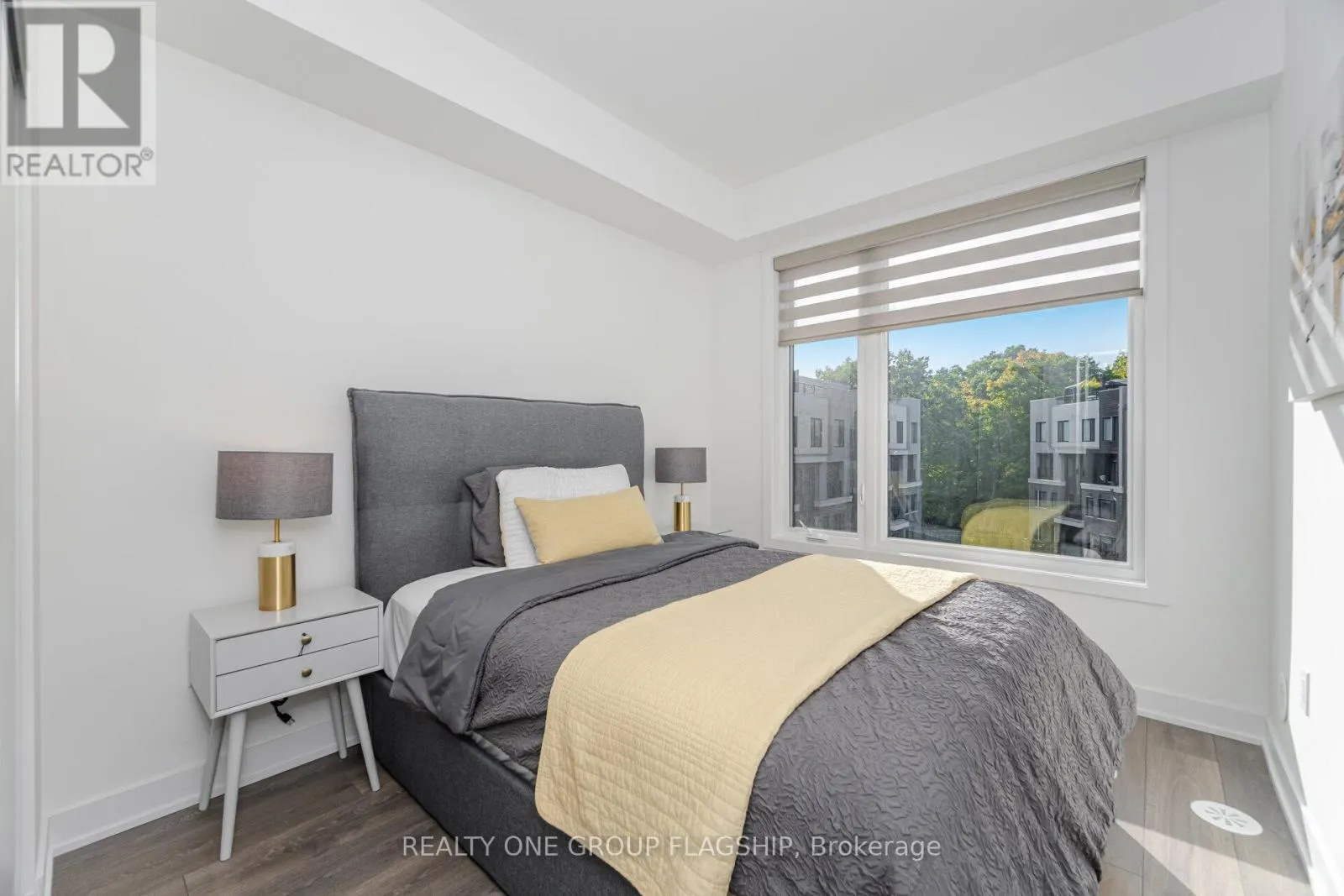 27 - 3476 WIDDICOMBE WAY W