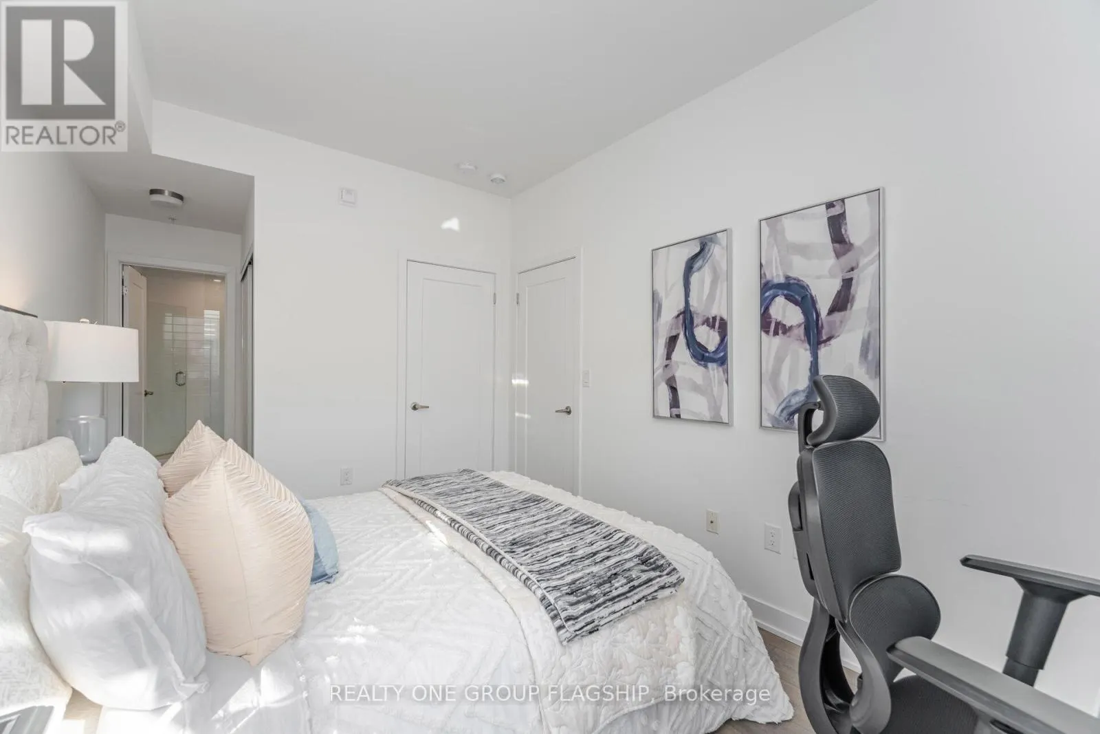 27 - 3476 WIDDICOMBE WAY W