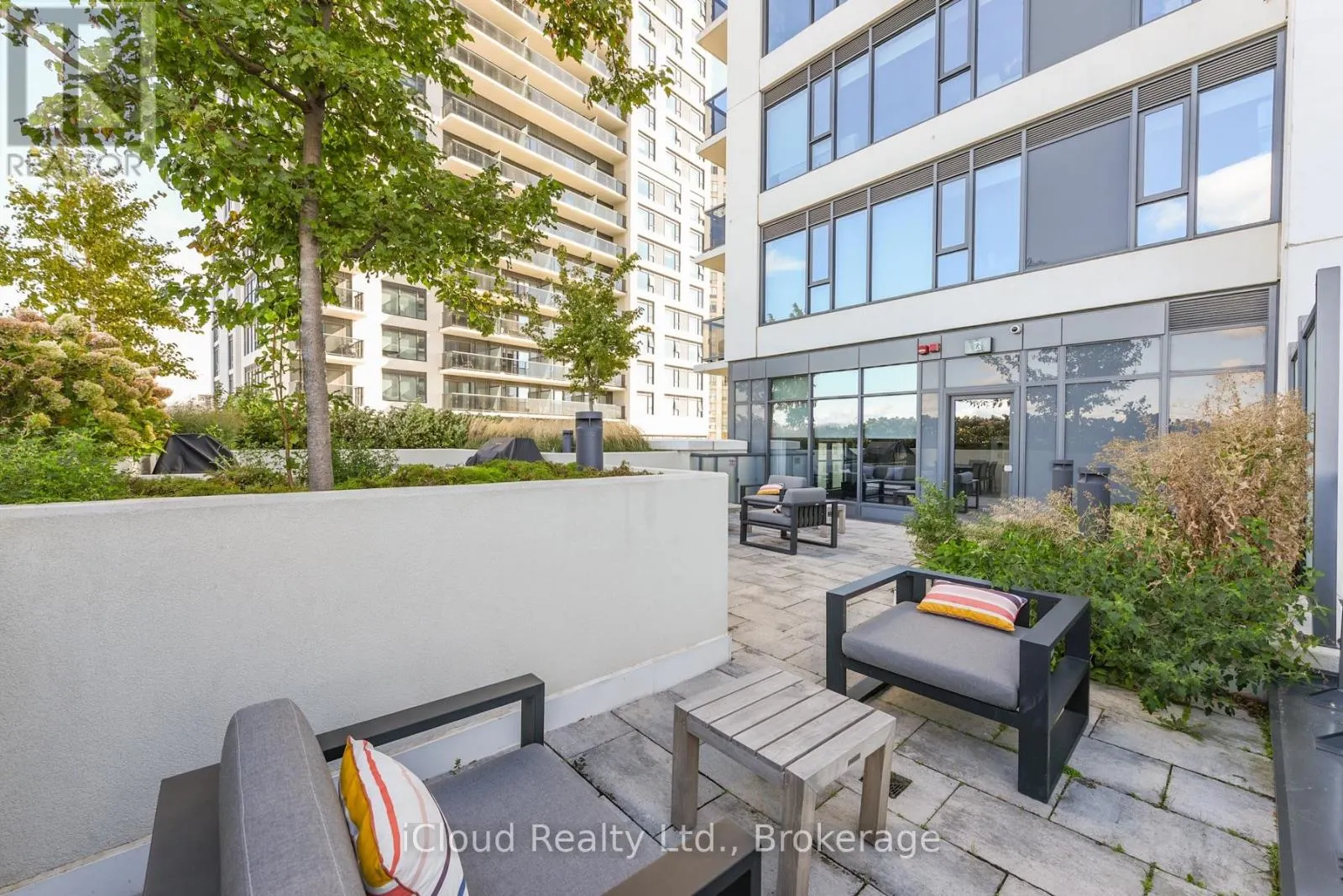 1201 - 30 SAMUEL WOOD WAY