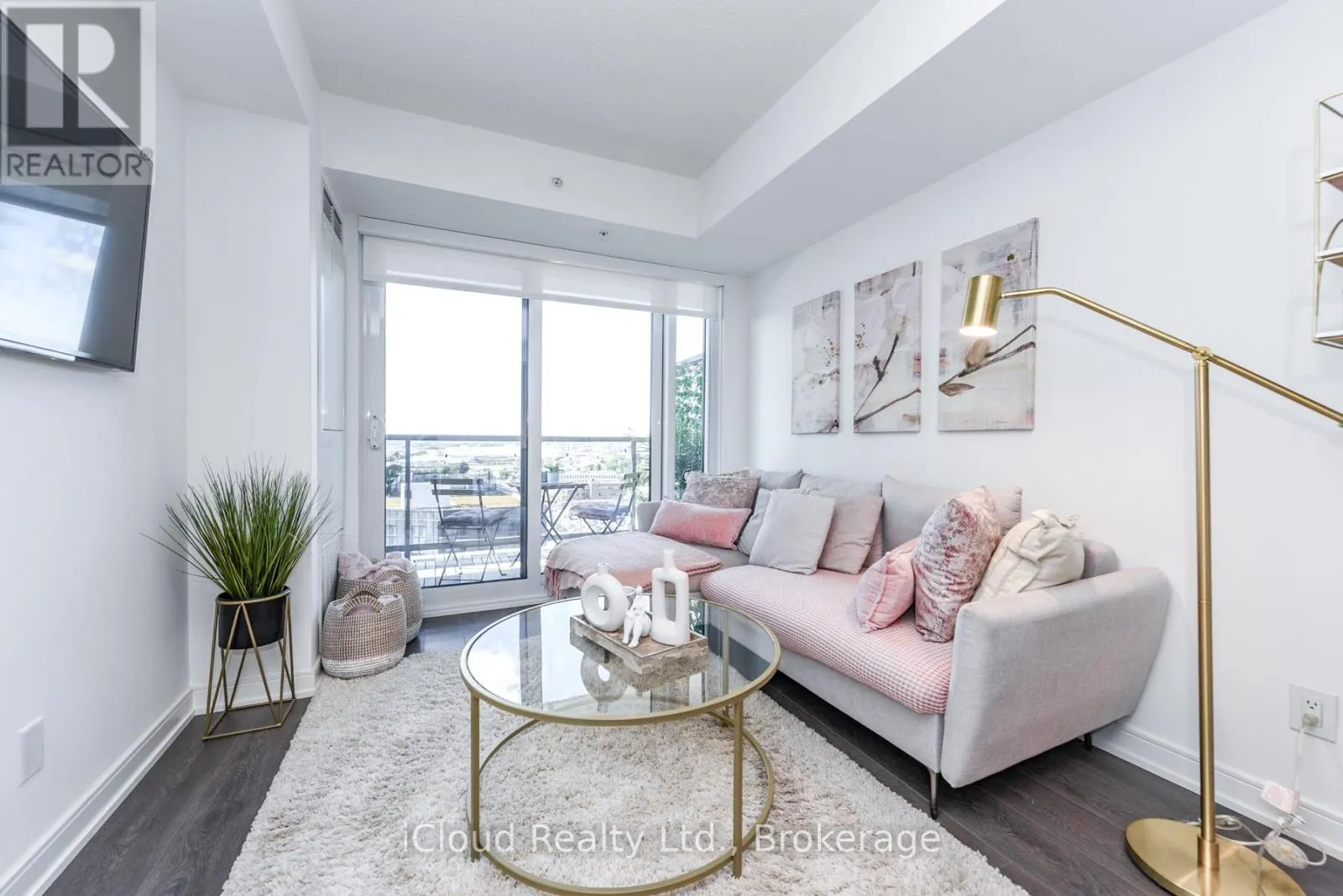 1201 - 30 SAMUEL WOOD WAY