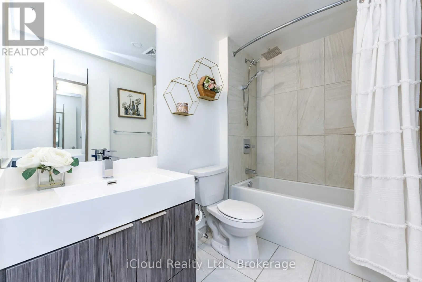 1201 - 30 SAMUEL WOOD WAY