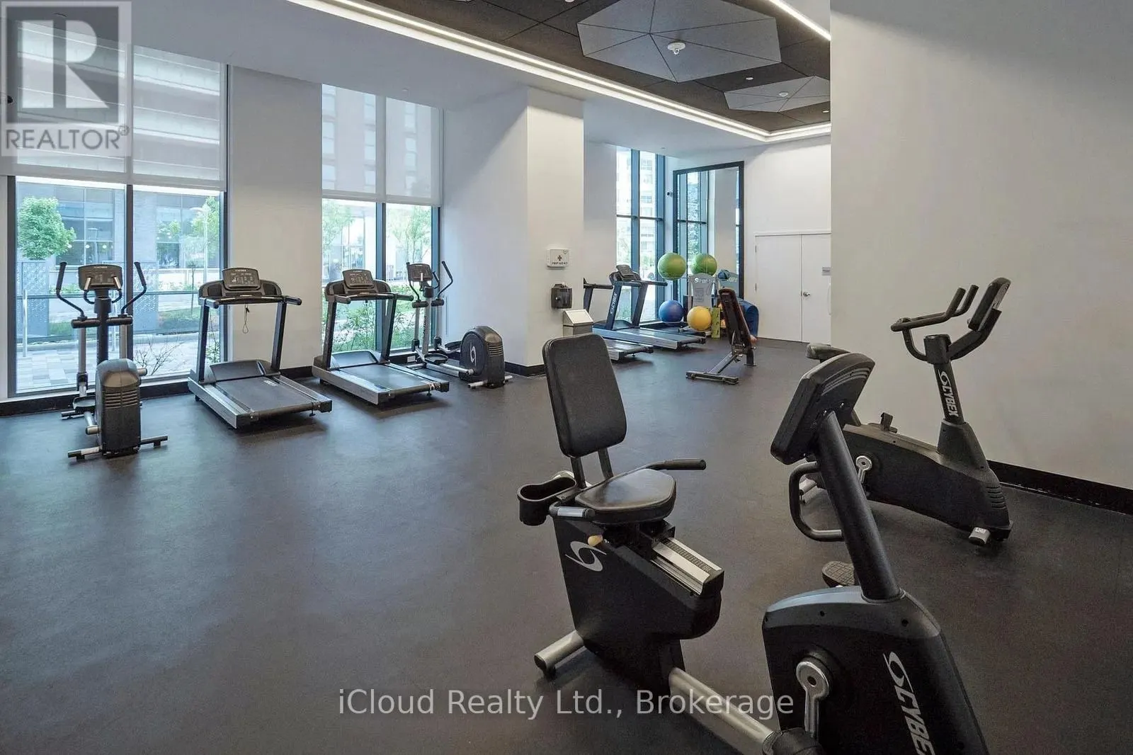 1201 - 30 SAMUEL WOOD WAY