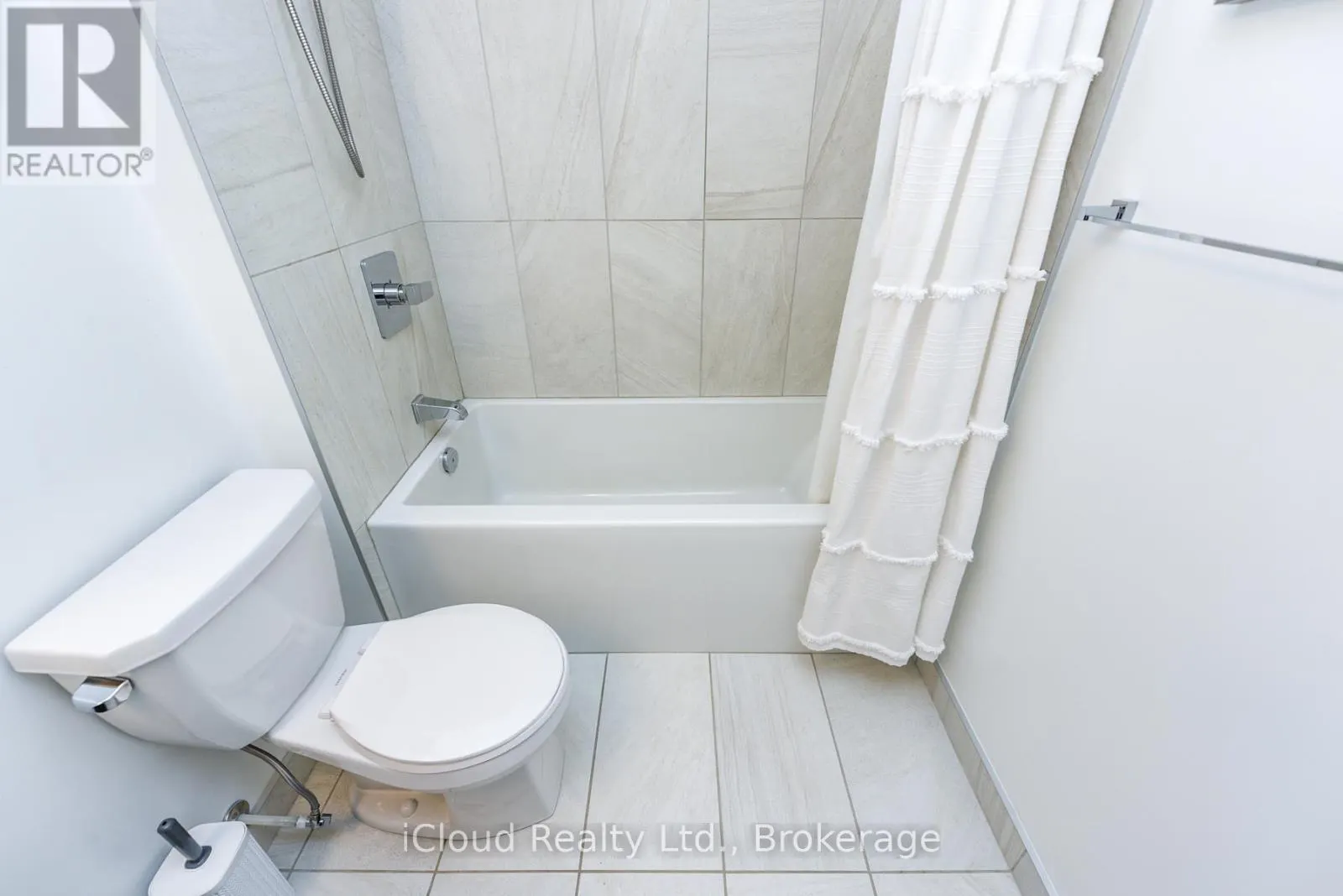 1201 - 30 SAMUEL WOOD WAY