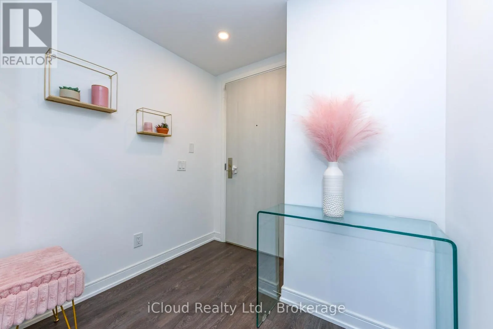 1201 - 30 SAMUEL WOOD WAY