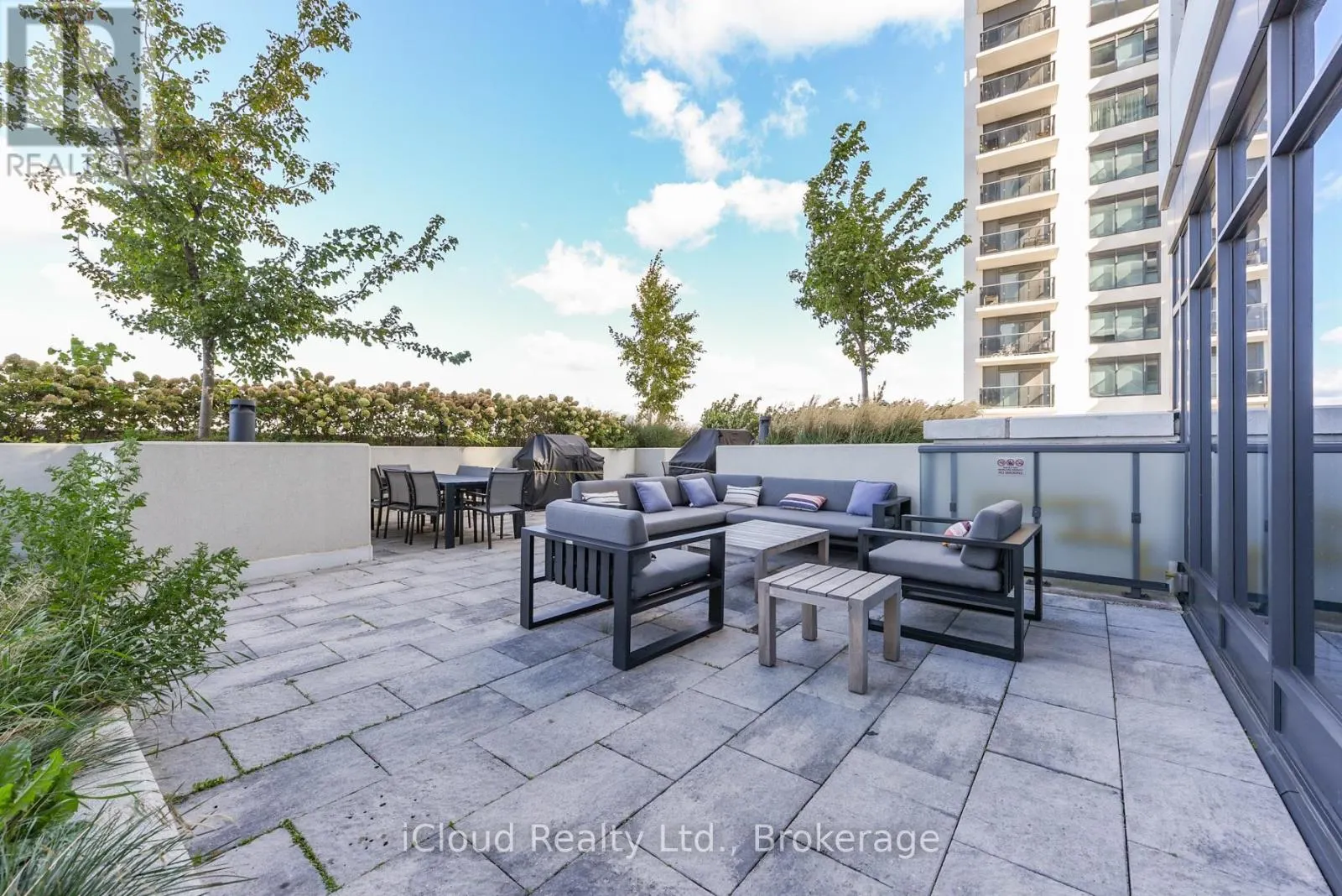 1201 - 30 SAMUEL WOOD WAY