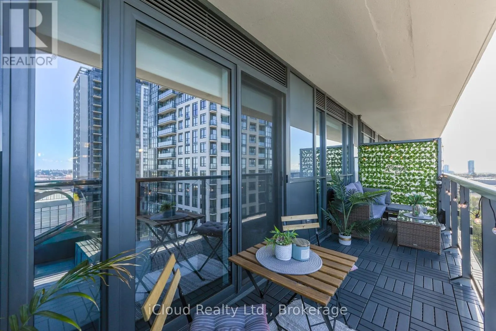 1201 - 30 SAMUEL WOOD WAY