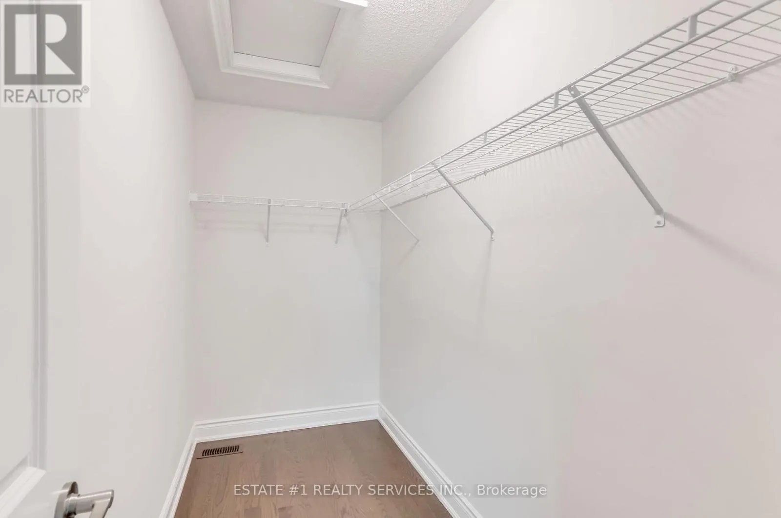 29 BERMONDSEY WAY