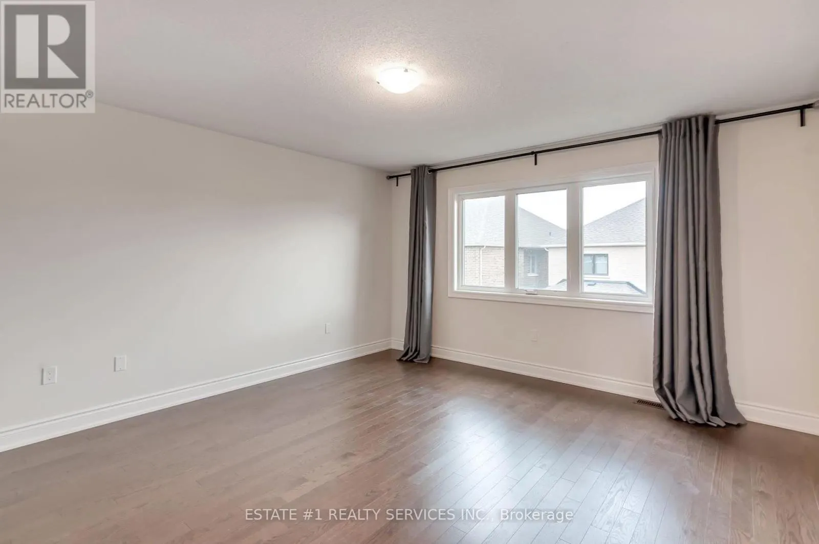 29 BERMONDSEY WAY