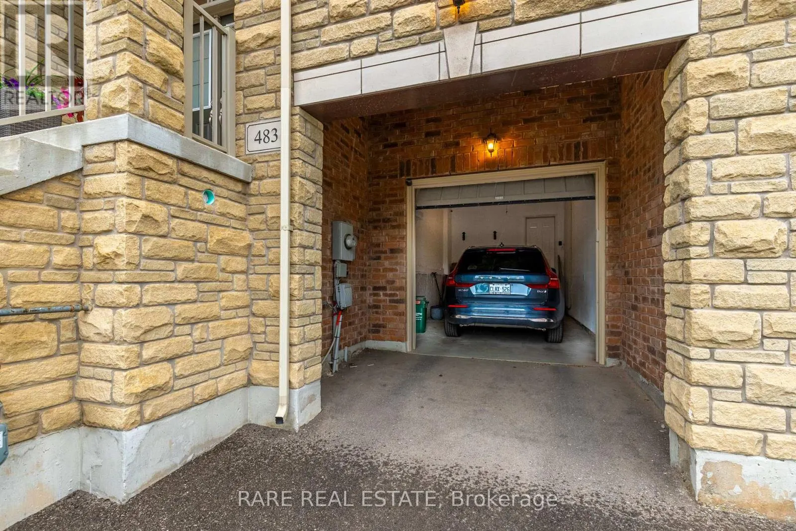 483 TERRACE WAY
