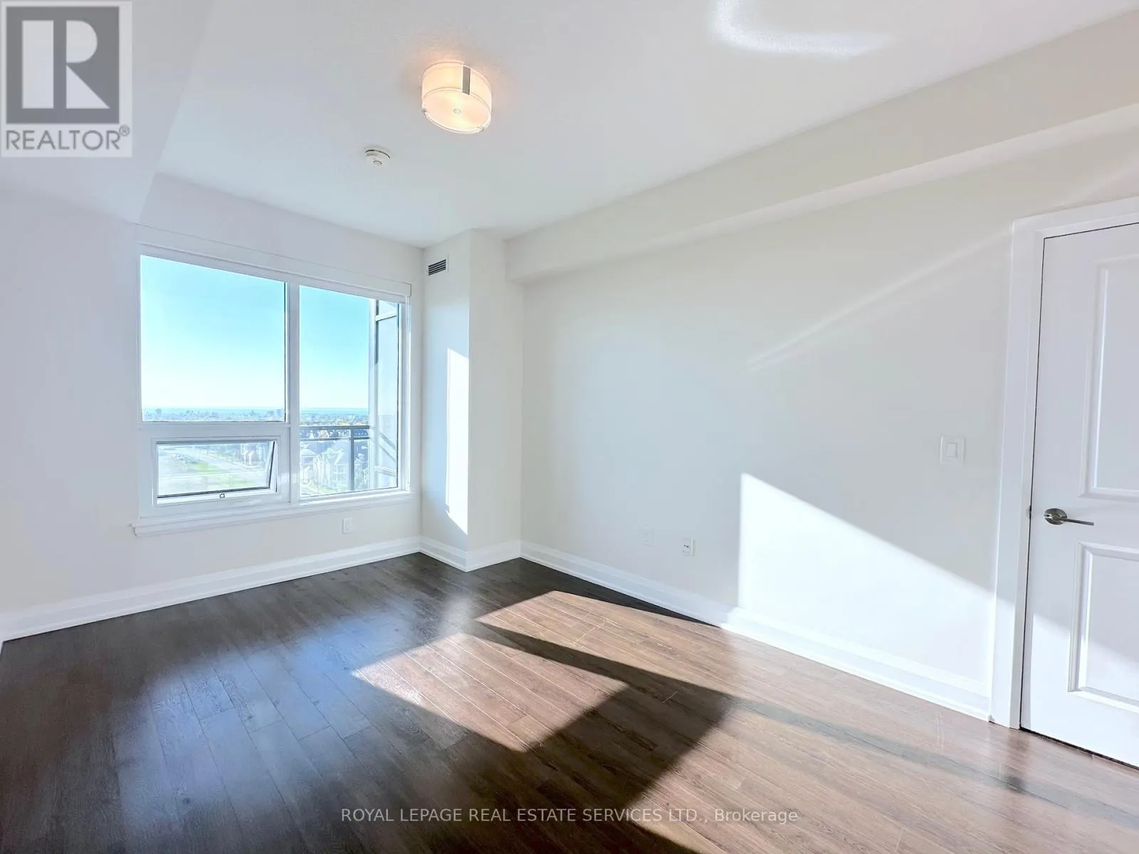 1009 - 2333 TAUNTON ROAD