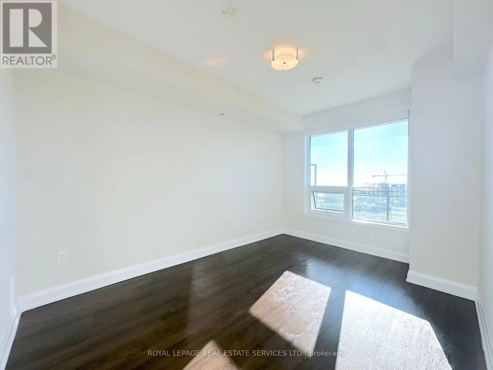 1009 - 2333 TAUNTON ROAD
