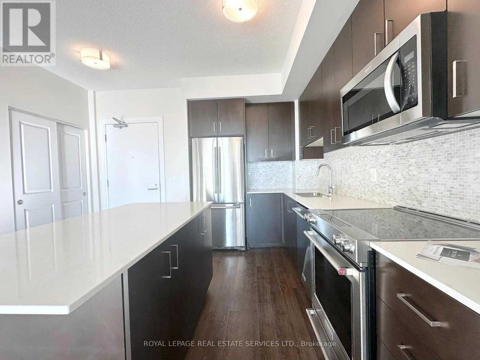 1009 - 2333 TAUNTON ROAD