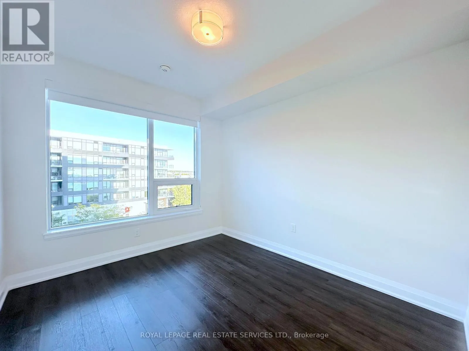 503 - 2333 TAUNTON ROAD