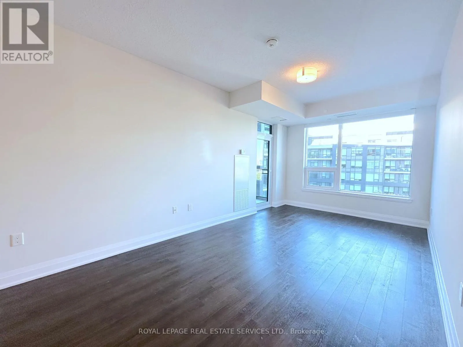 503 - 2333 TAUNTON ROAD