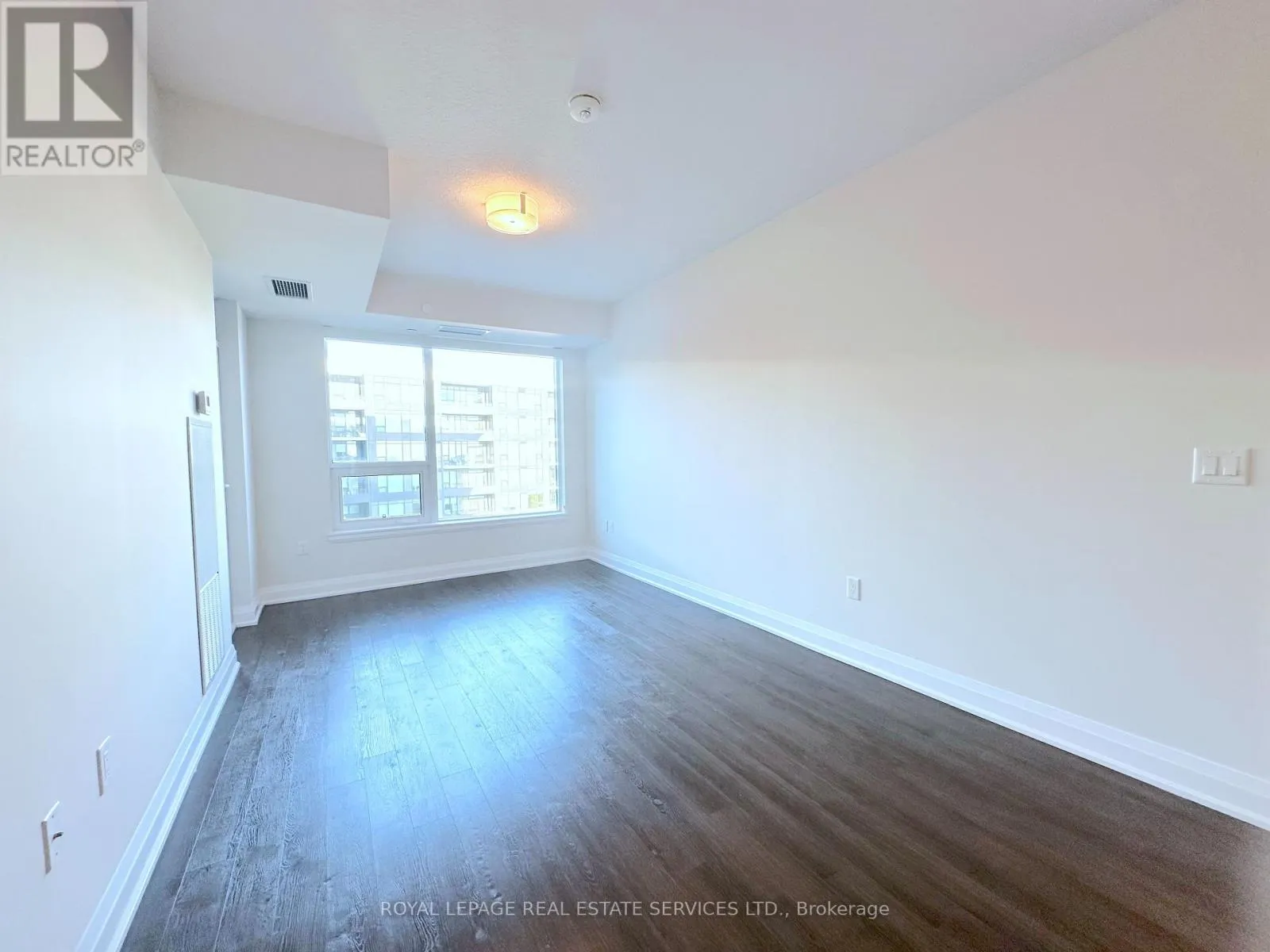 503 - 2333 TAUNTON ROAD