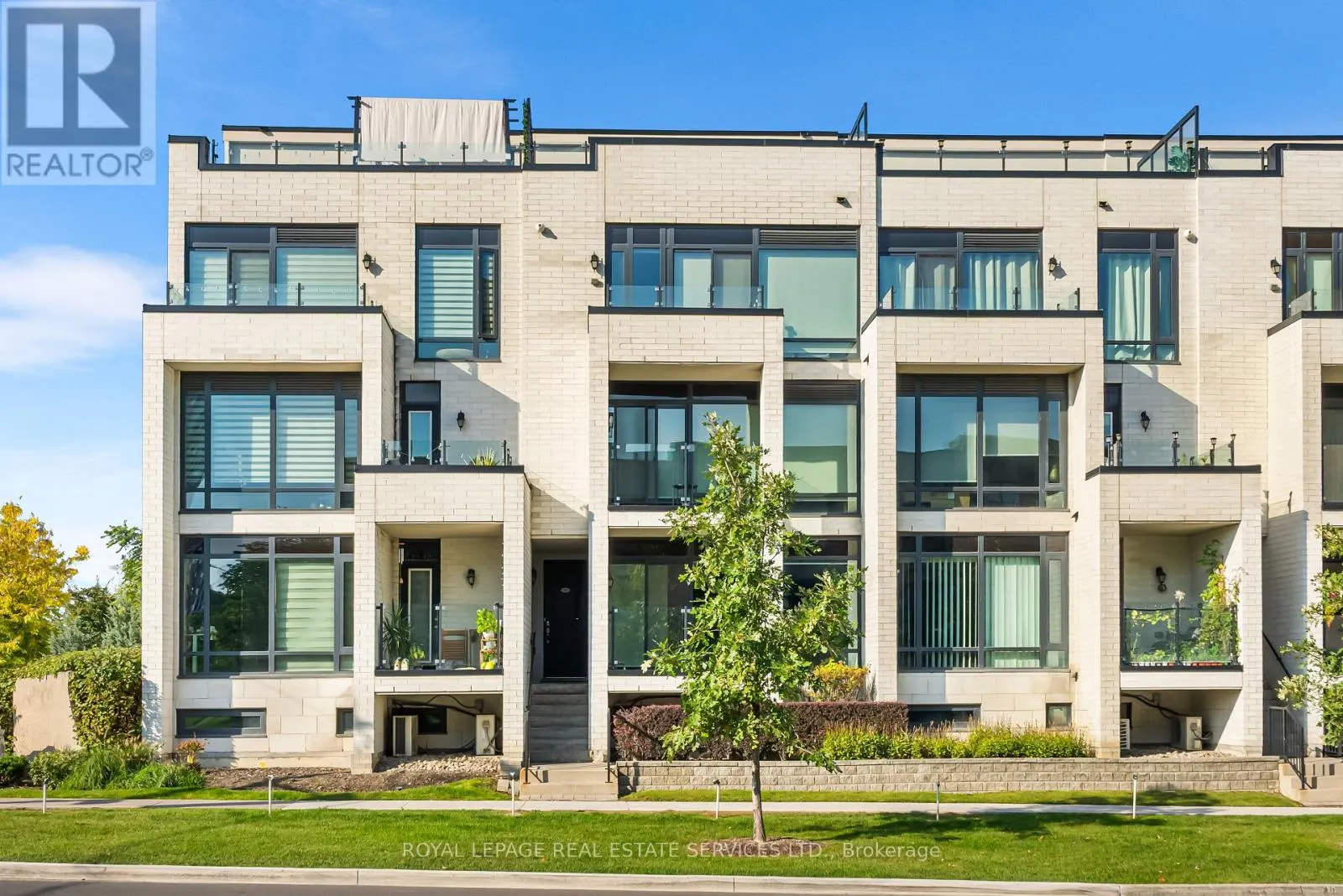 413 - 130 WIDDICOMBE HILL BOULEVARD