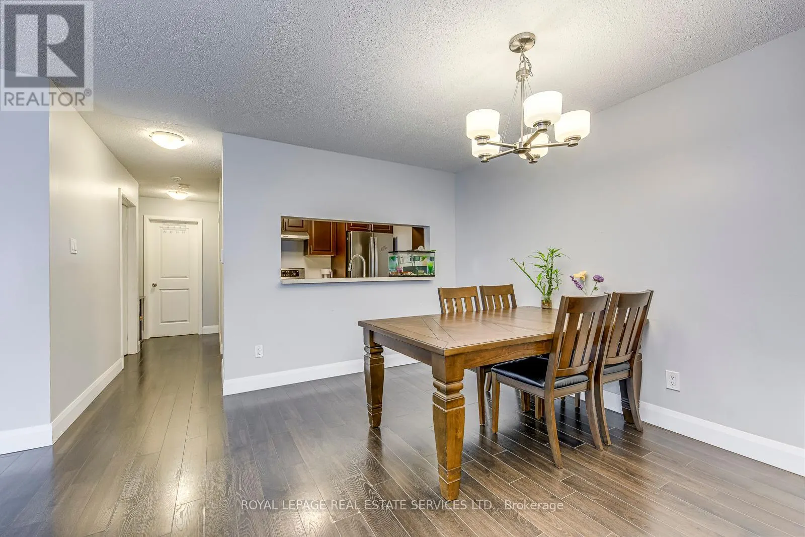 911 - 1450 GLEN ABBEY GATE