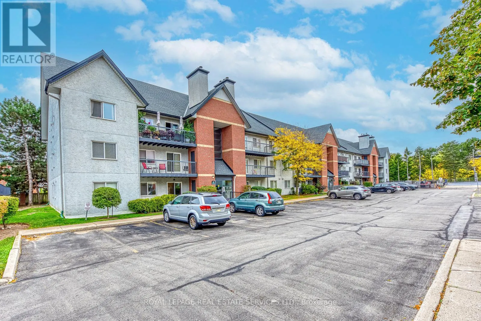 911 - 1450 GLEN ABBEY GATE