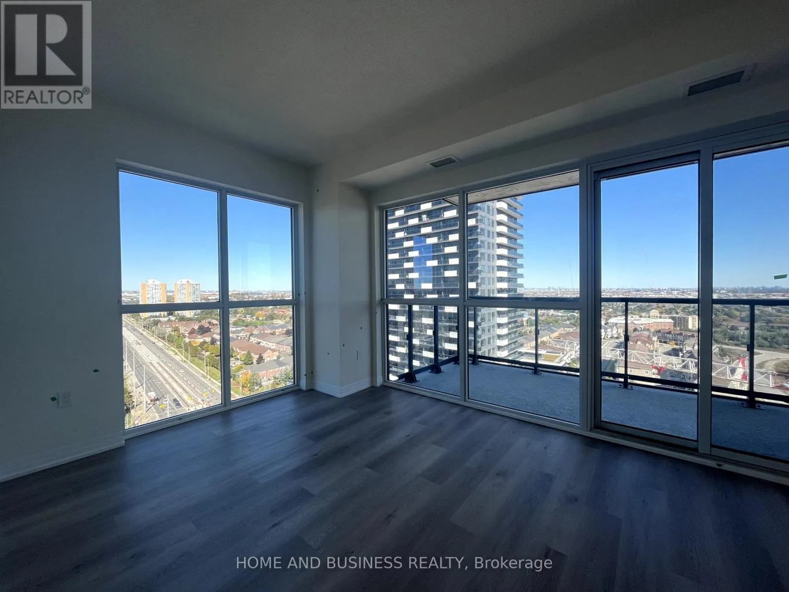 1809 - 15 WATERGARDEN DRIVE