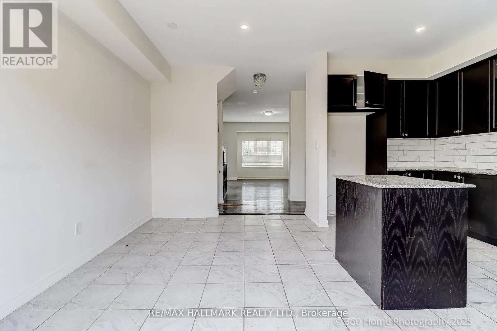 6 ASPEN HILLS ROAD