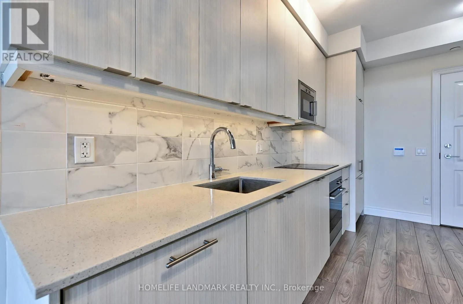 2109 - 36 ELM DRIVE W
